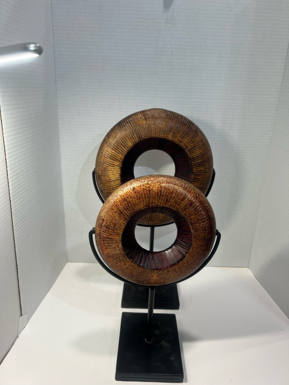 Set of Unlisted Bronze and Dark Brown Circular Ring Sculptures. - Picture 2 of 4